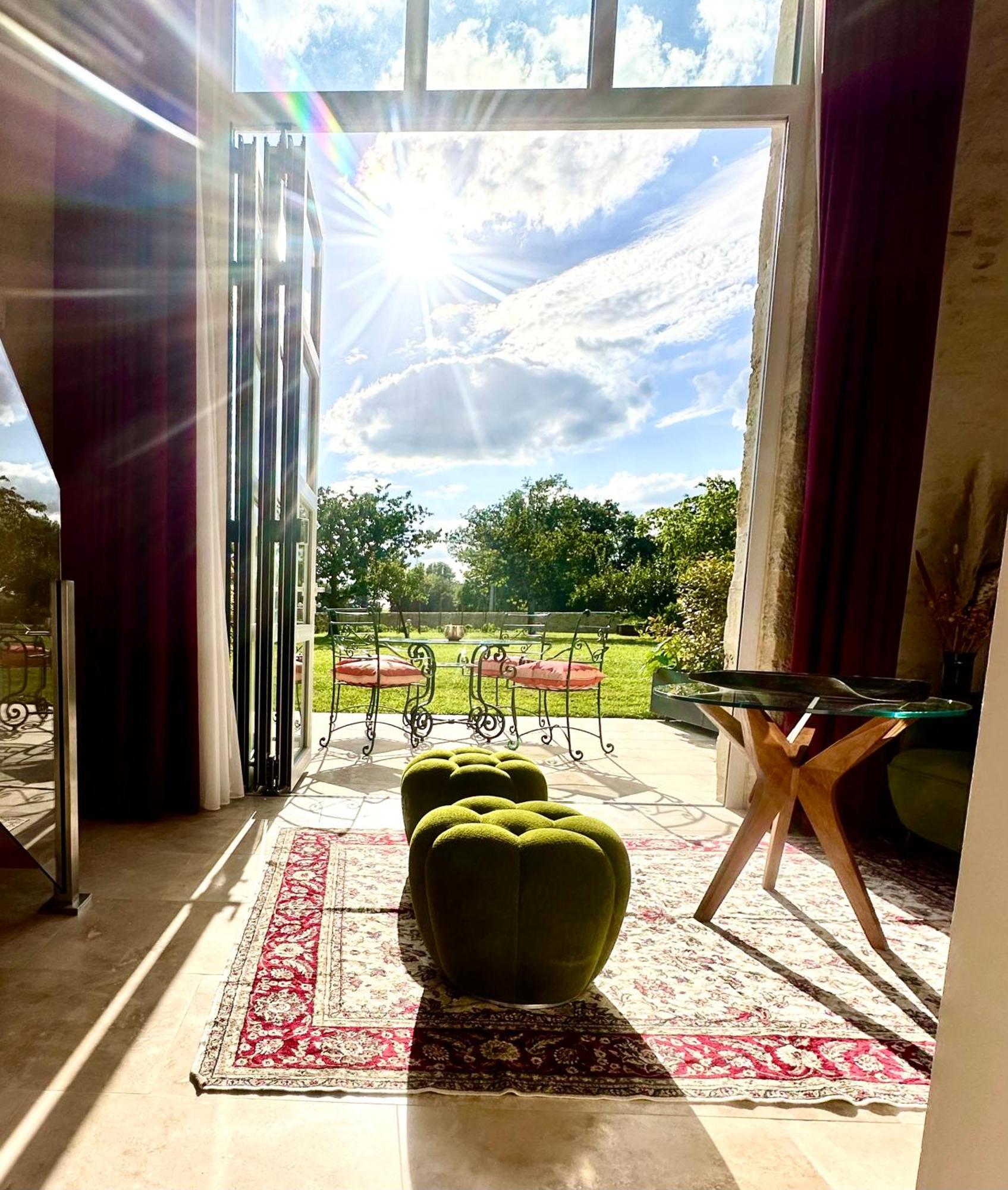 Chateau De Lafont Suites Saint-Vivien  Bagian luar foto