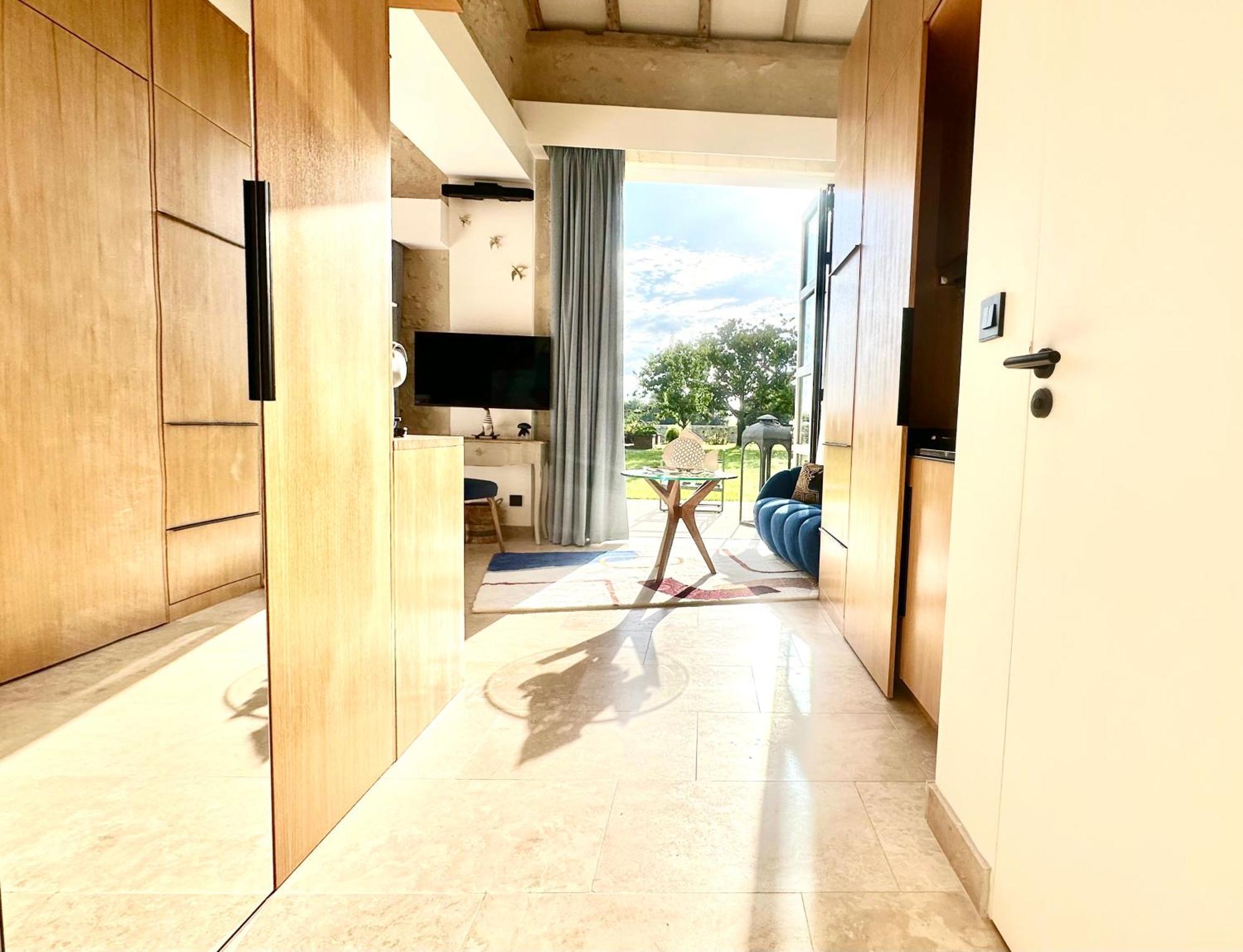 Chateau De Lafont Suites Saint-Vivien  Bagian luar foto