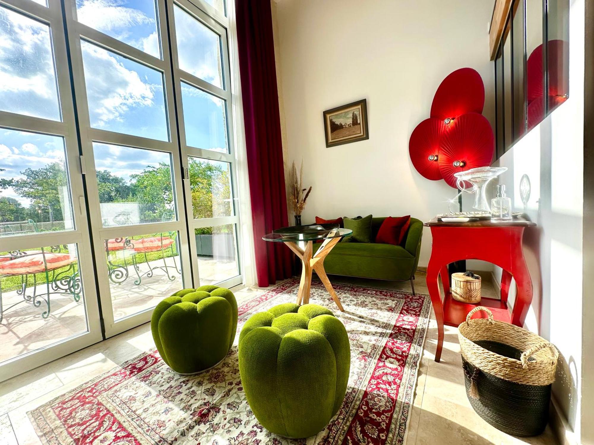 Chateau De Lafont Suites Saint-Vivien  Bagian luar foto