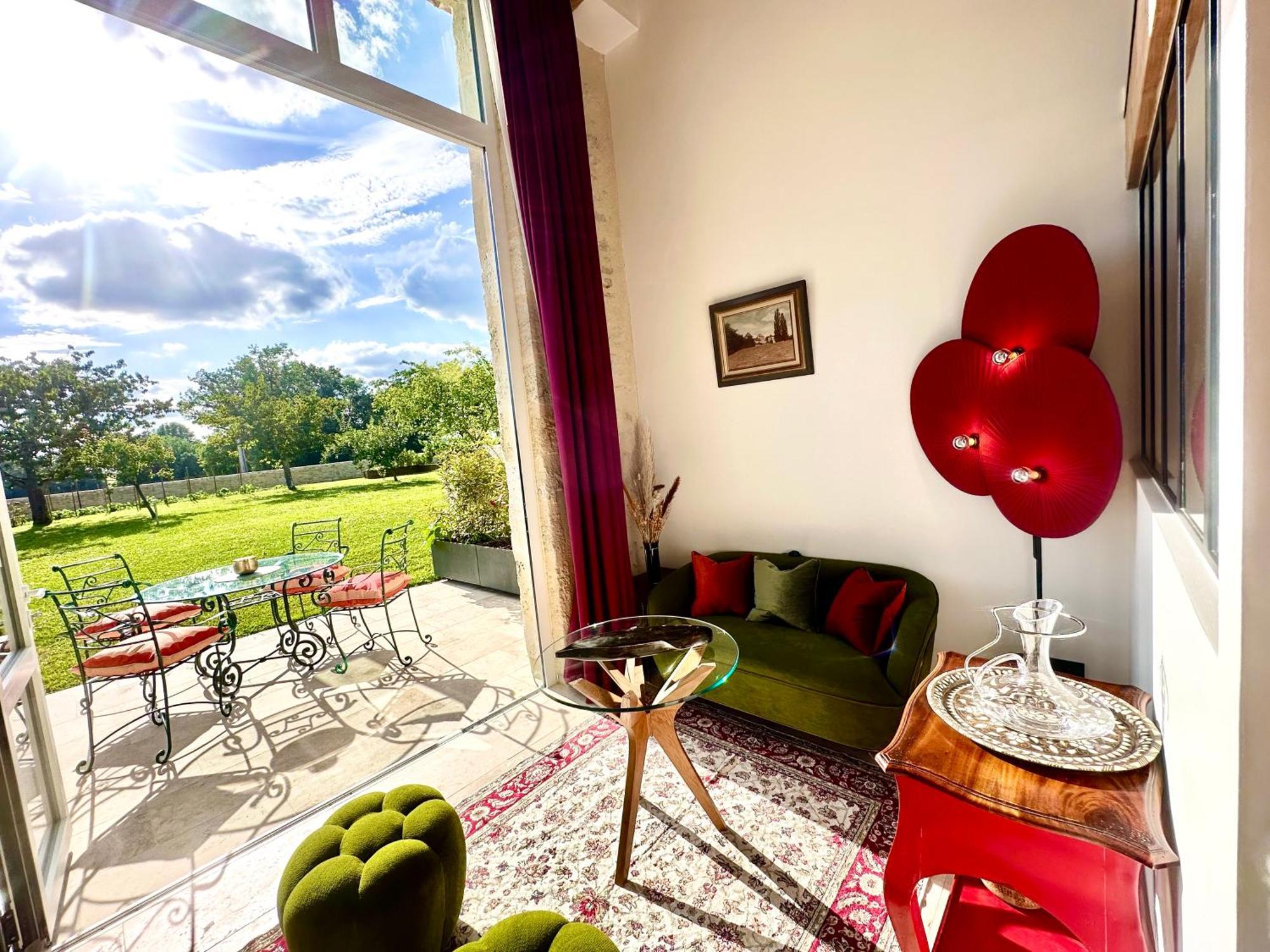 Chateau De Lafont Suites Saint-Vivien  Bagian luar foto