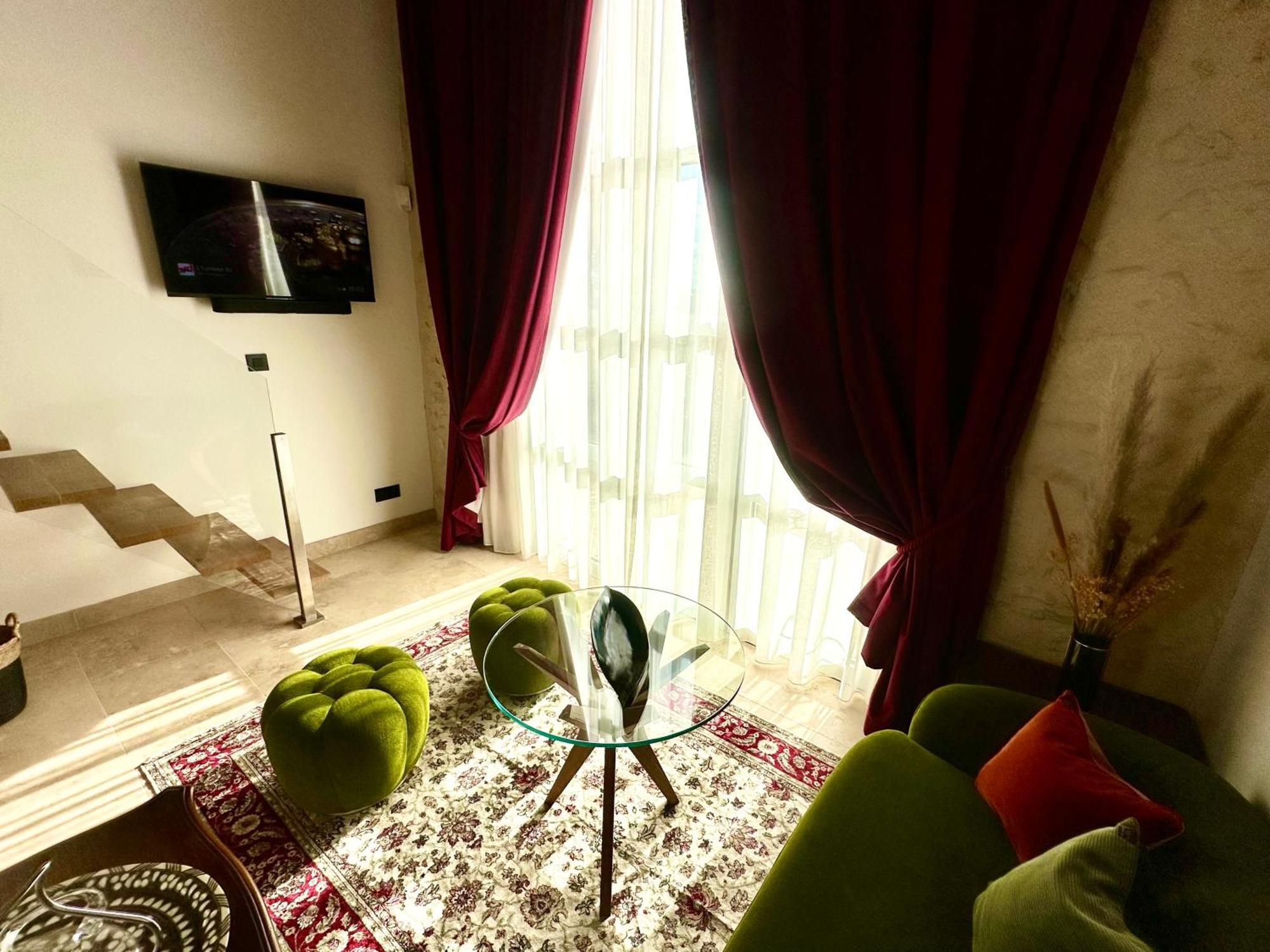 Chateau De Lafont Suites Saint-Vivien  Bagian luar foto