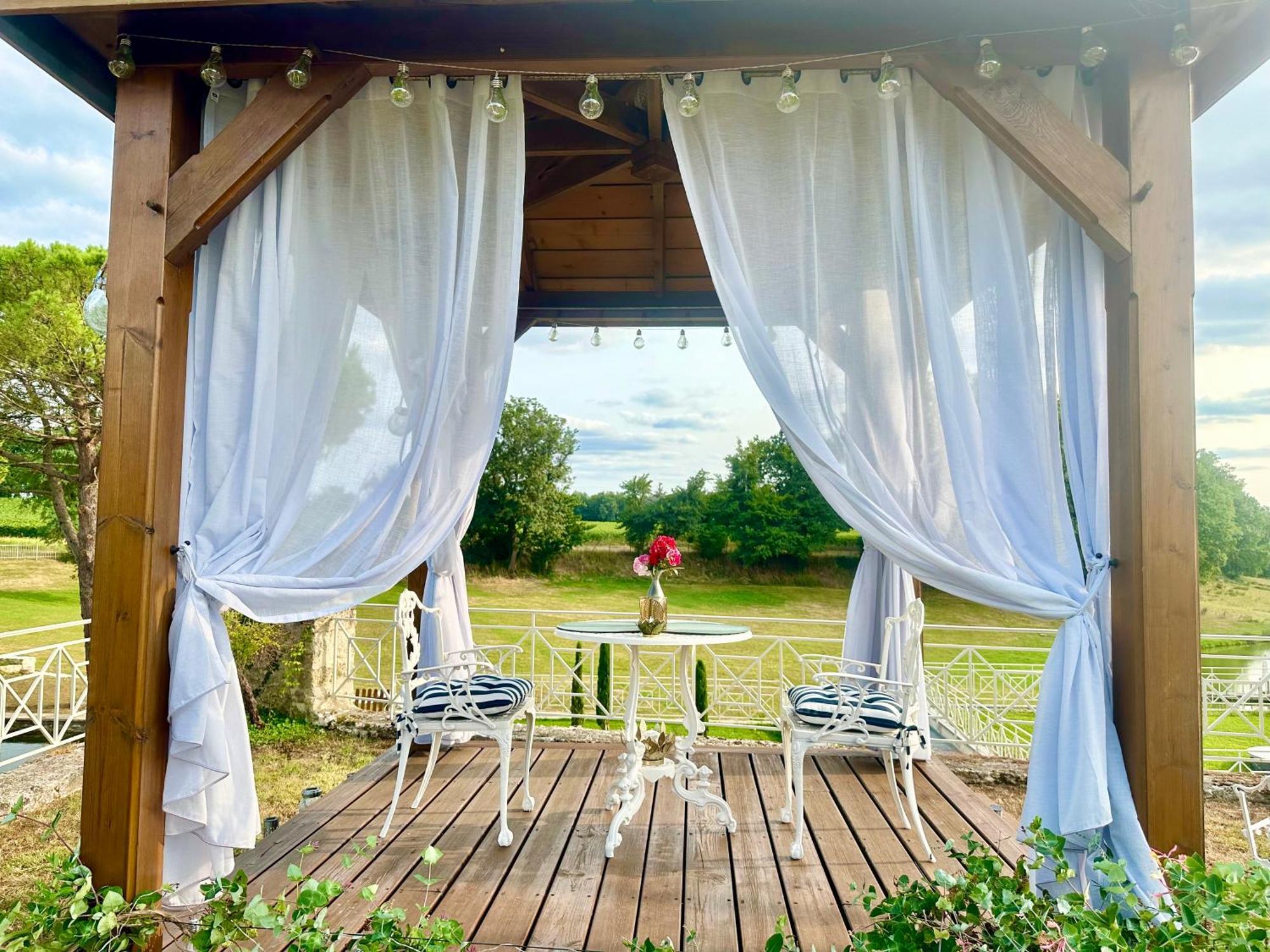 Chateau De Lafont Suites Saint-Vivien  Bagian luar foto