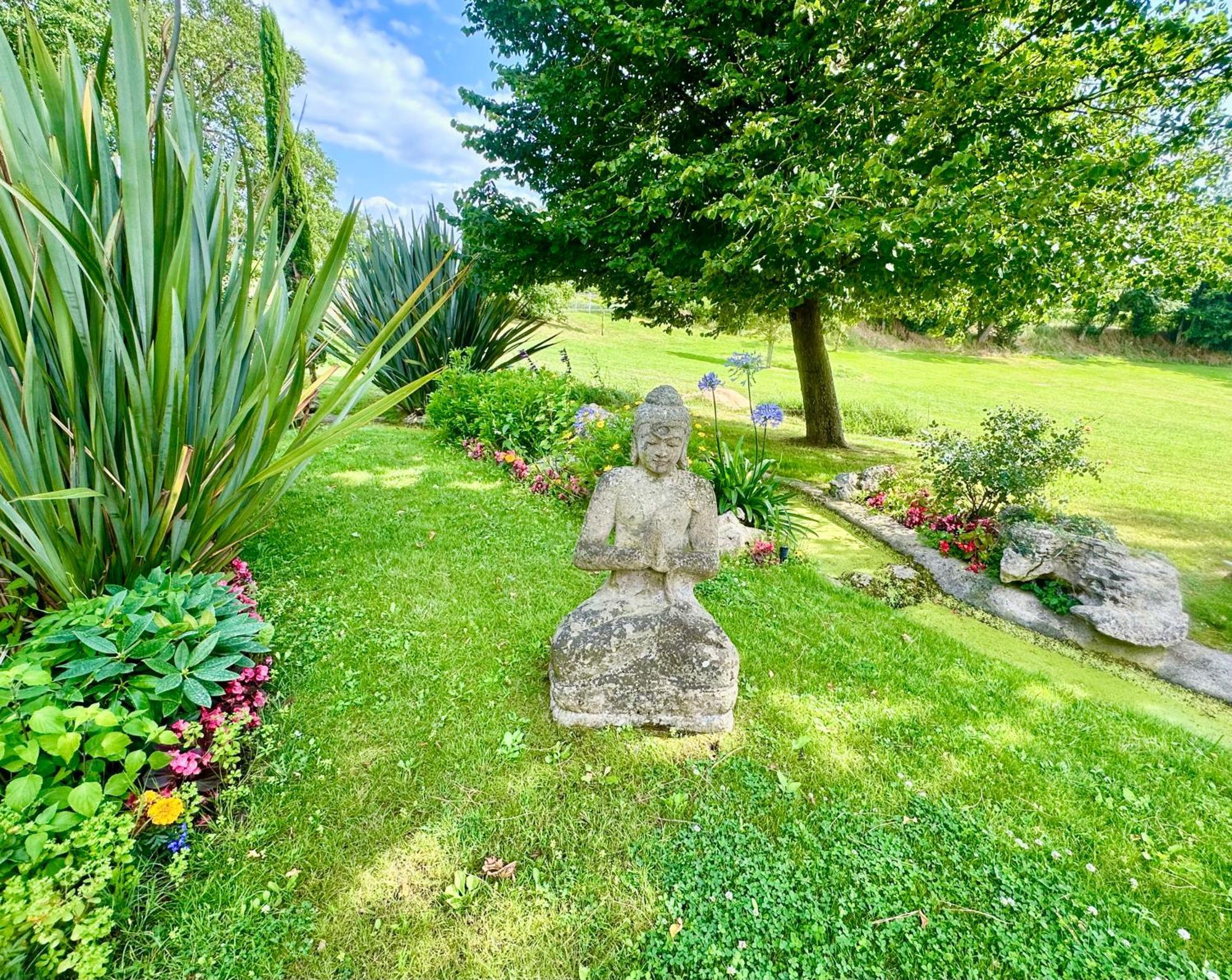 Chateau De Lafont Suites Saint-Vivien  Bagian luar foto